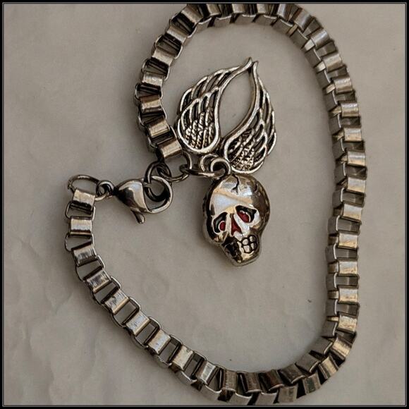 ED HARDY Skull & Wings Charm Bracelet on Silver Stainless Steel Box Chain 8" - Picture 7 of 8